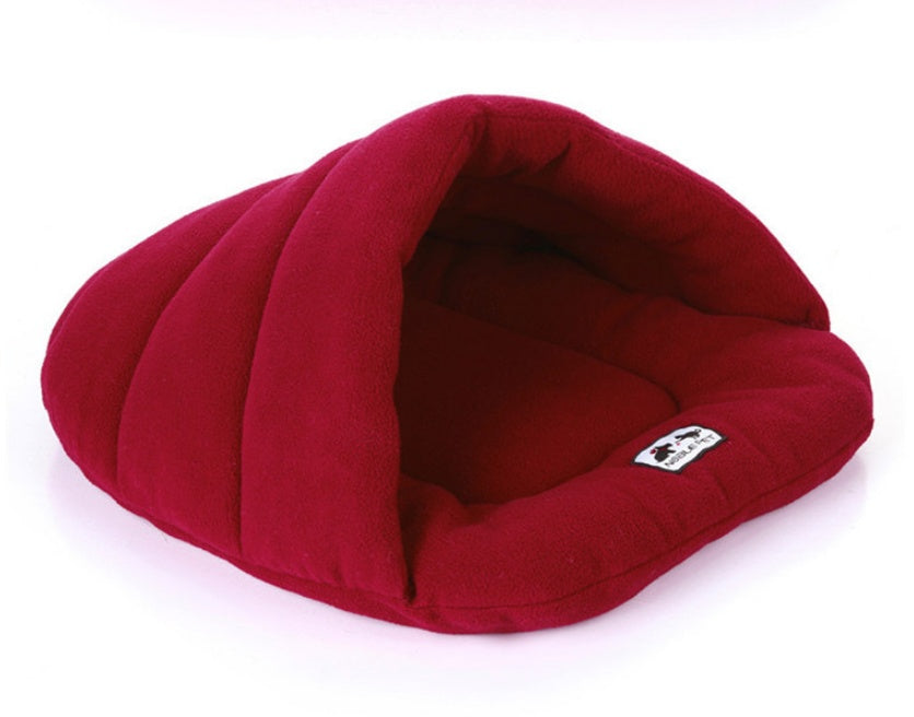 Soft Pet Sleeping Bag | Cozy Cave Nest Pouch for Winter Warmth