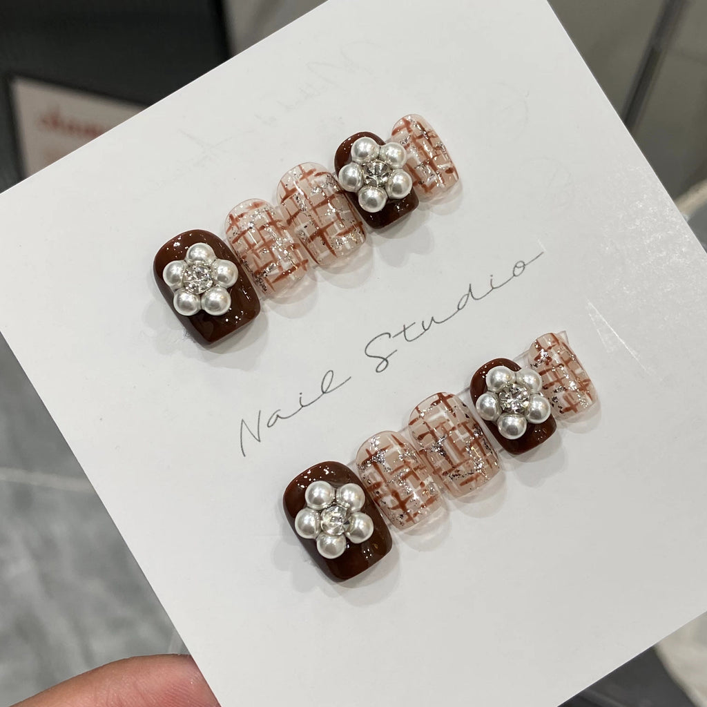 Elegant Autumn/Winter Bride Nail Patch | Ready-to-Wear Finished Manicure